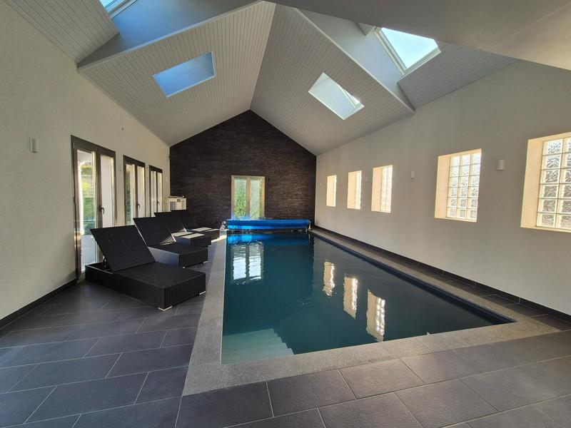 Maison - 471 m² - 15 pièces