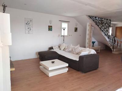 Maison traditionnelle - 240 m² - 7 pièces