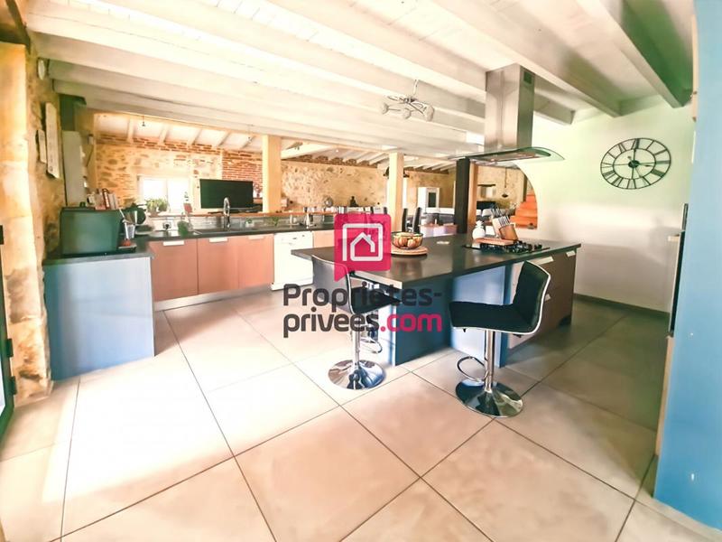 Maison - 273 m² - 8 pièces