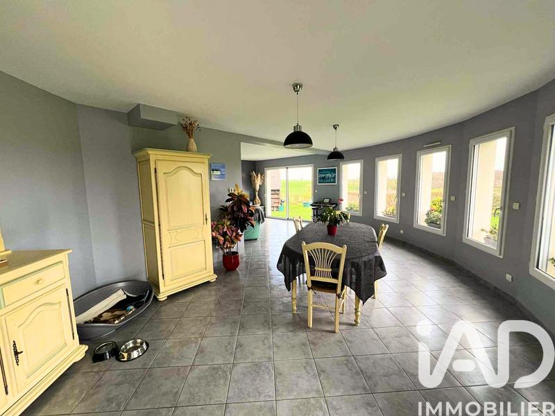 Maison - 185 m² - 6 pièces