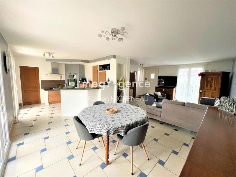 Maison - 170 m² - 11 pièces