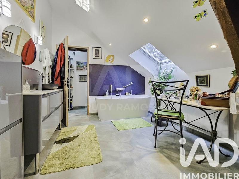 Maison de maîtres - 300 m² - 12 pièces