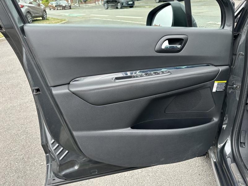 Peugeot 3008 Allure 1.6 Hdi 115cv Toit Panoramique