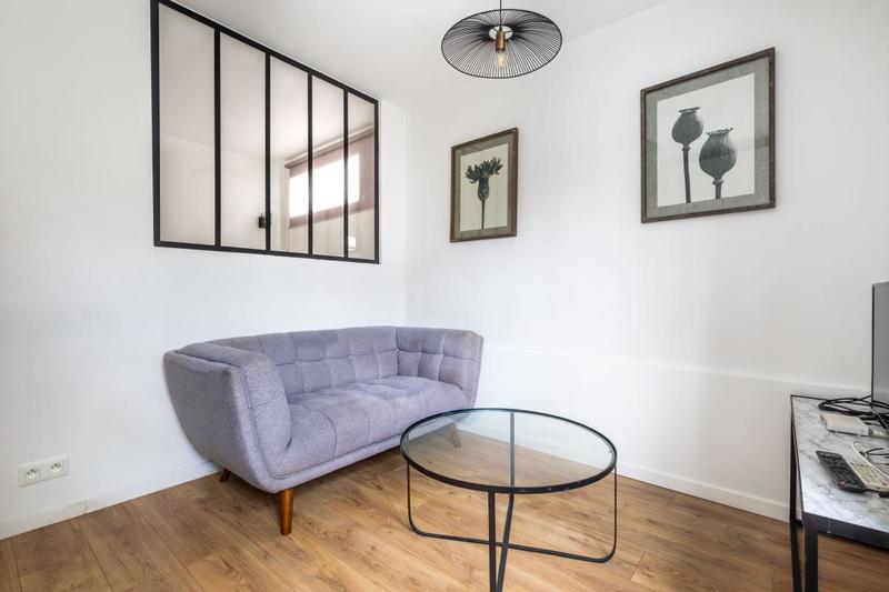 Studio - 25 m² - 1 pièce