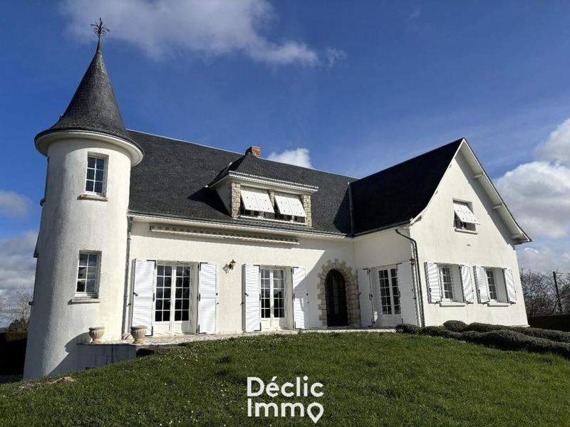 Maison - 265 m² - 11 pièces
