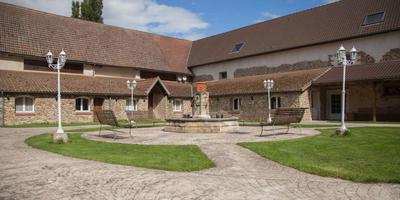 Ferme - 3 000 m² - 21 pièces