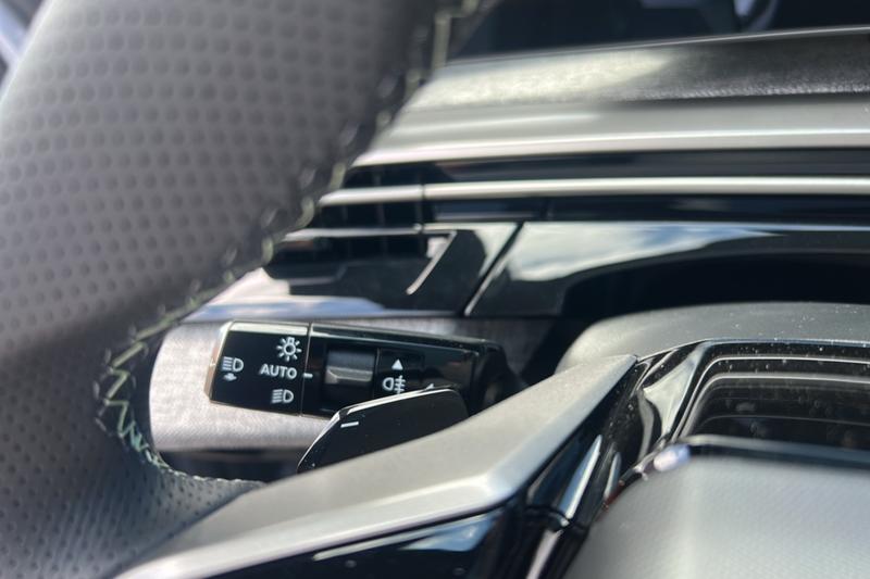 Peugeot 5008 Hybrid 145 E-Dcs6 Gt 7pl