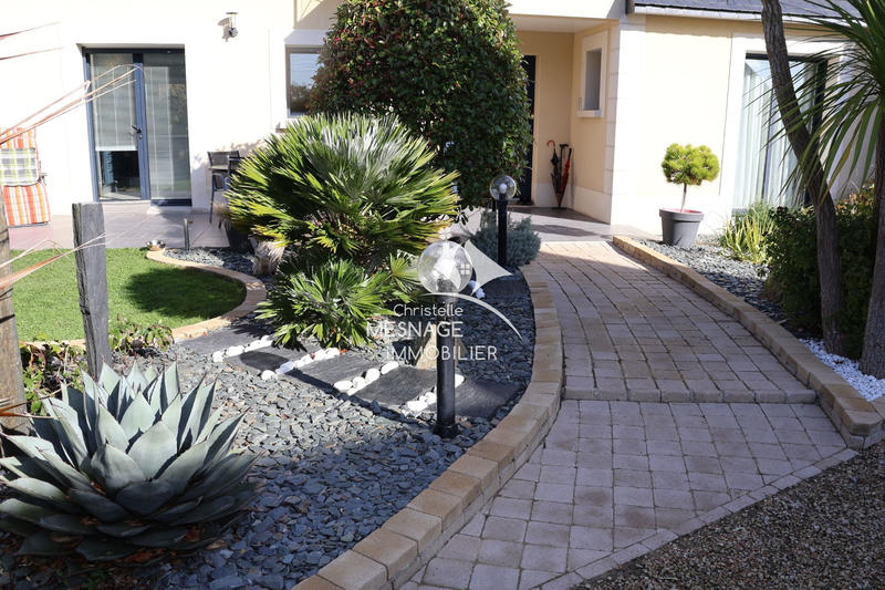 Maison contemporaine - 172 m² - 7 pièces