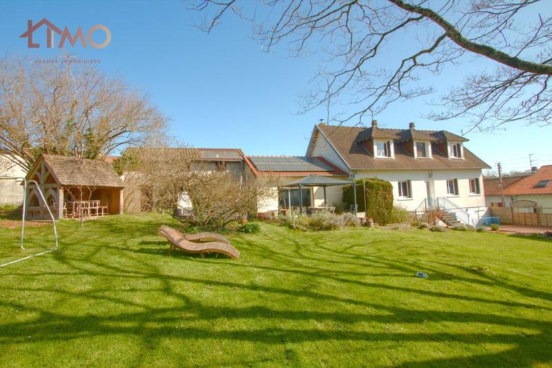 Maison - 300 m² - 12 pièces