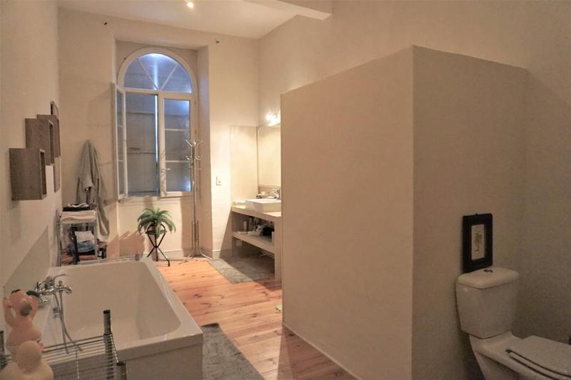 Maison de maîtres - 511 m² - 13 pièces