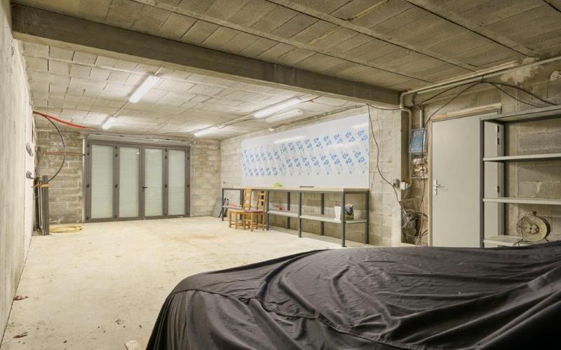 Maison - 281 m² - 7 pièces