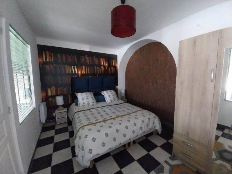 Immeuble - 2 100 m²