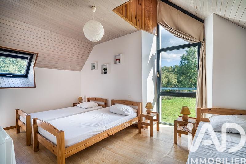 Maison - 486 m² - 17 pièces