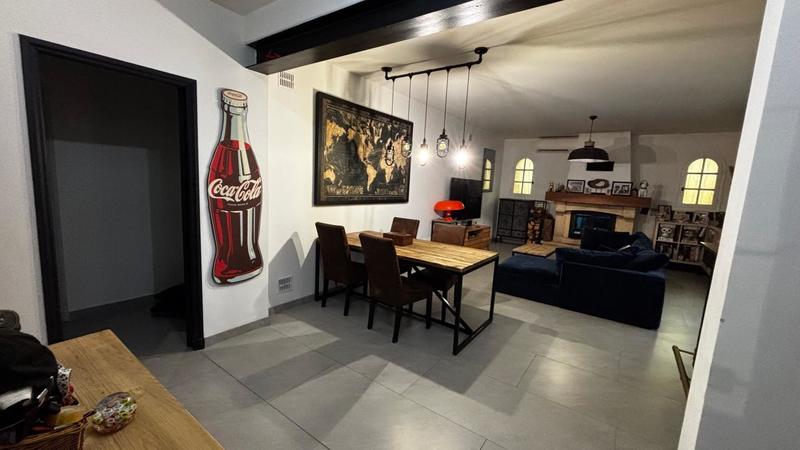 Maison - 180 m² - 7 pièces