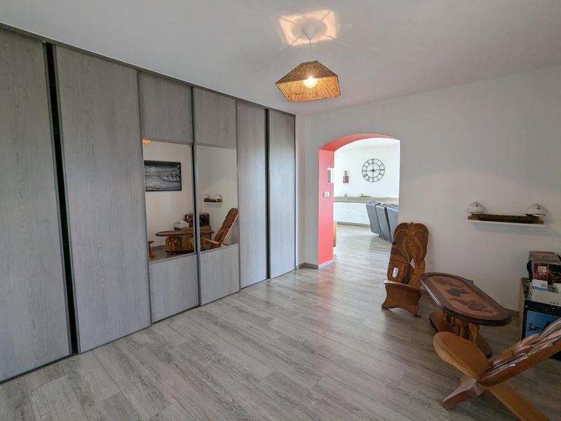 Maison - 258 m² - 6 pièces