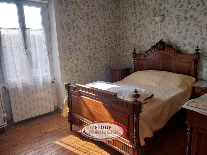 Maison - 225 m² - 9 pièces