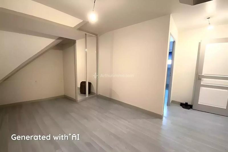 Maison - 253 m² - 11 pièces