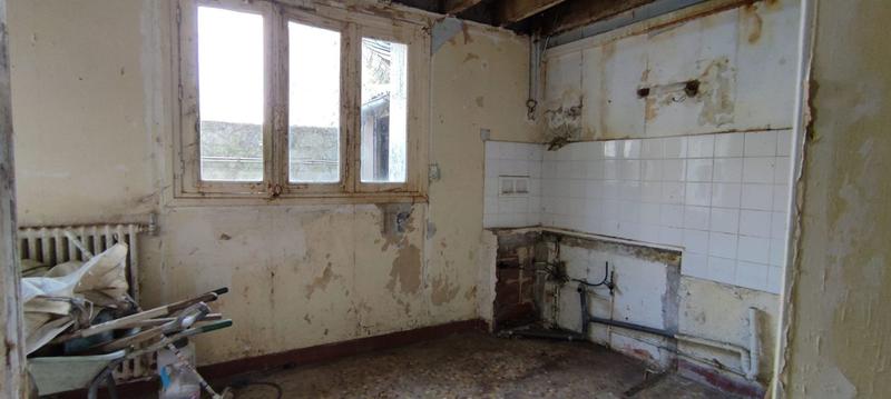 Maison - 99 m² - 6 pièces