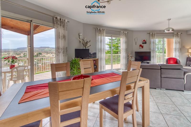 Propriété - 175 m² - 6 pièces