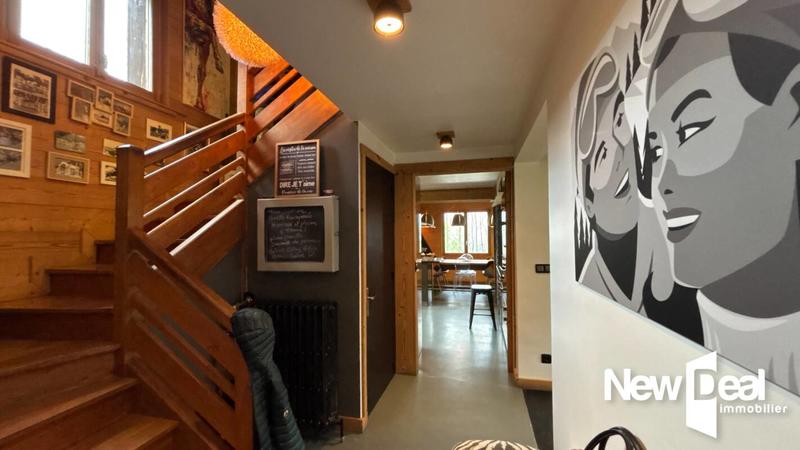 Châlet - 184 m² - 9 pièces