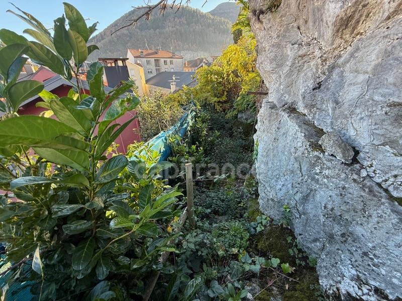 Terrain constructible - 781 m²