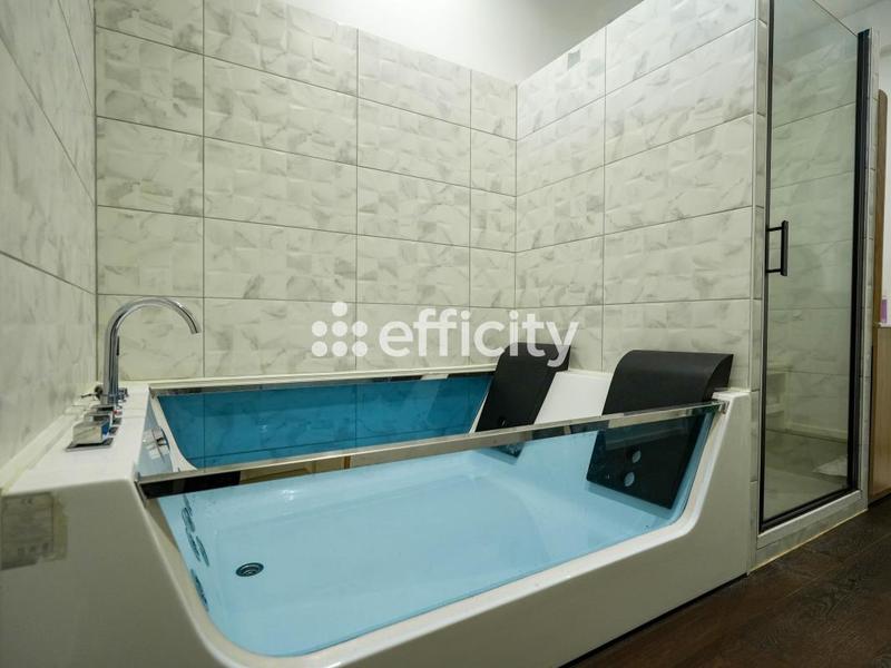 Demeure - 380 m² - 6 pièces