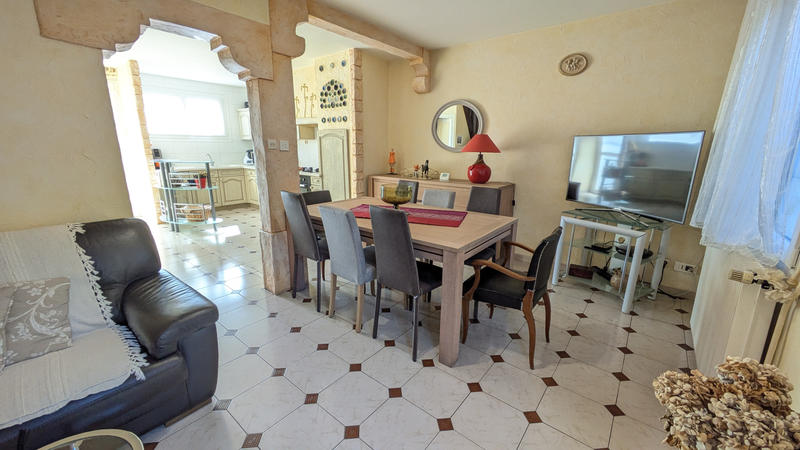 Maison - 82 m² - 7 pièces