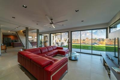 Demeure - 295 m² - 6 pièces