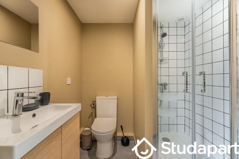 Chambre - 14 m² - 1 pièce