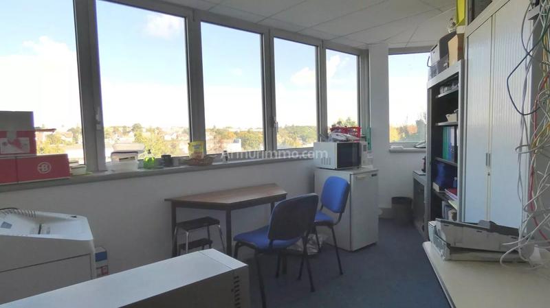 Bureau - 146 m² - 3 pièces