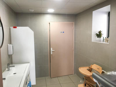 Fonds de commerce - Magasins - 170 m²