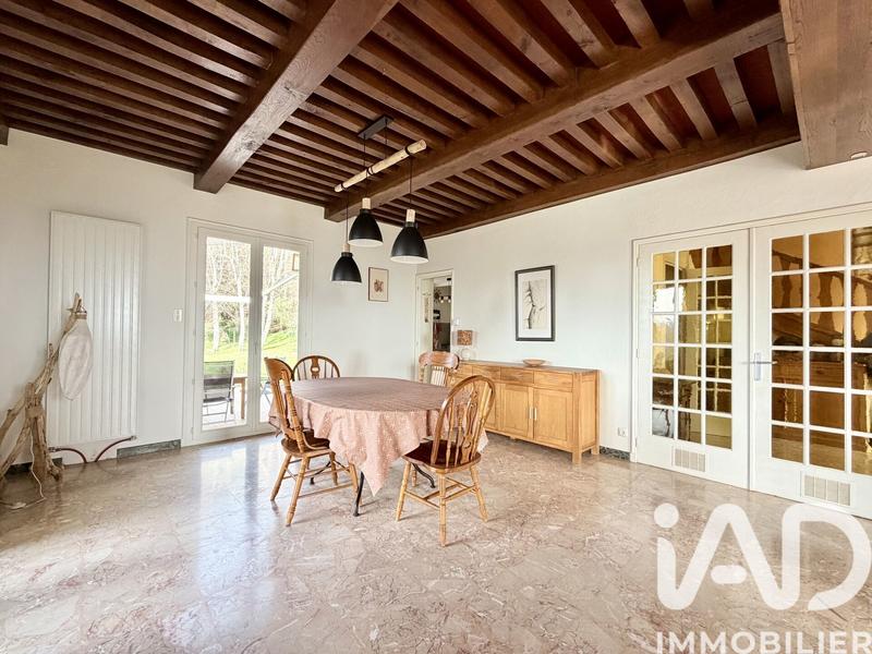 Maison - 200 m² - 6 pièces