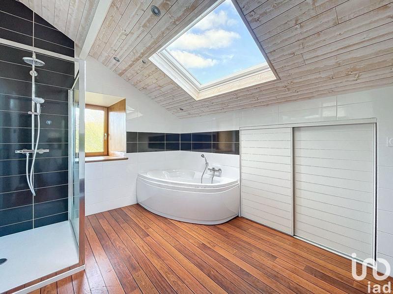 Maison - 403 m² - 11 pièces