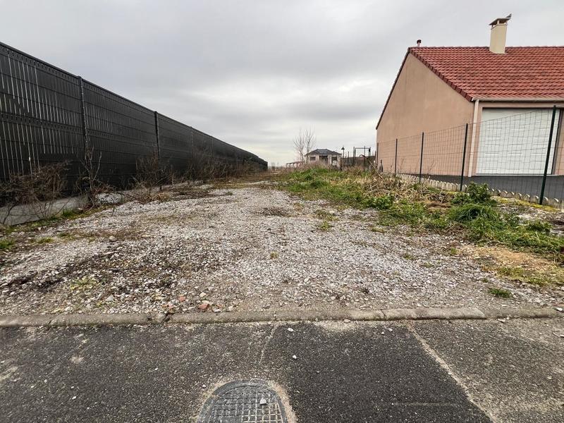 Terrain constructible - 840 m²