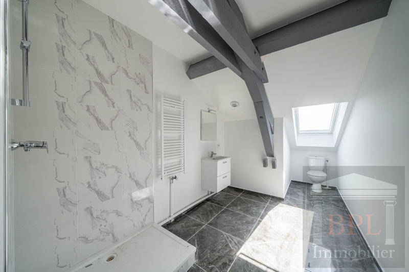 Appartement - 90 m² - 3 pièces