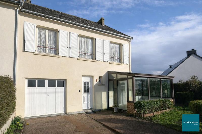 Maison - 85 m² - 5 pièces