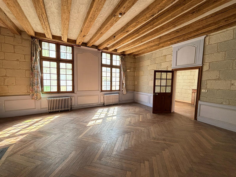 Maison - 220 m² - 7 pièces