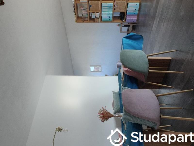 Chambre - 15 m² - 1 pièce