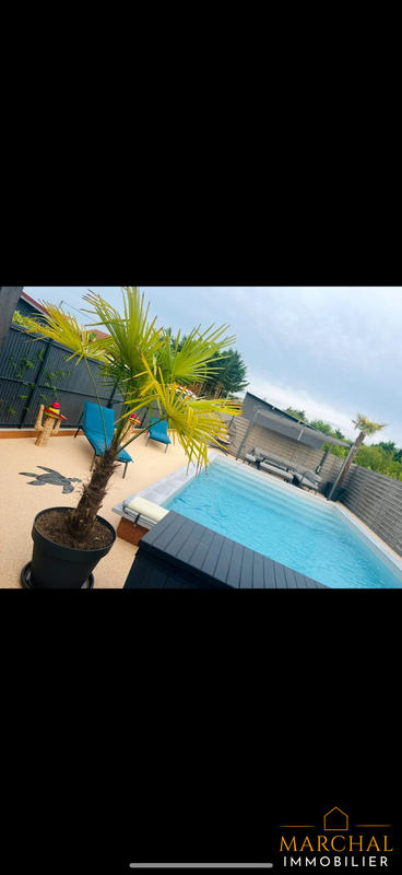 Maison - 180 m² - 7 pièces