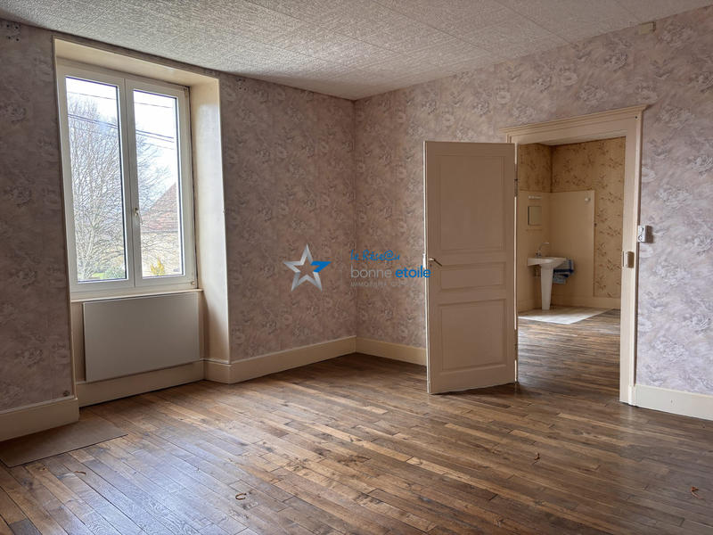 Maison ancienne - 272 m² - 10 pièces