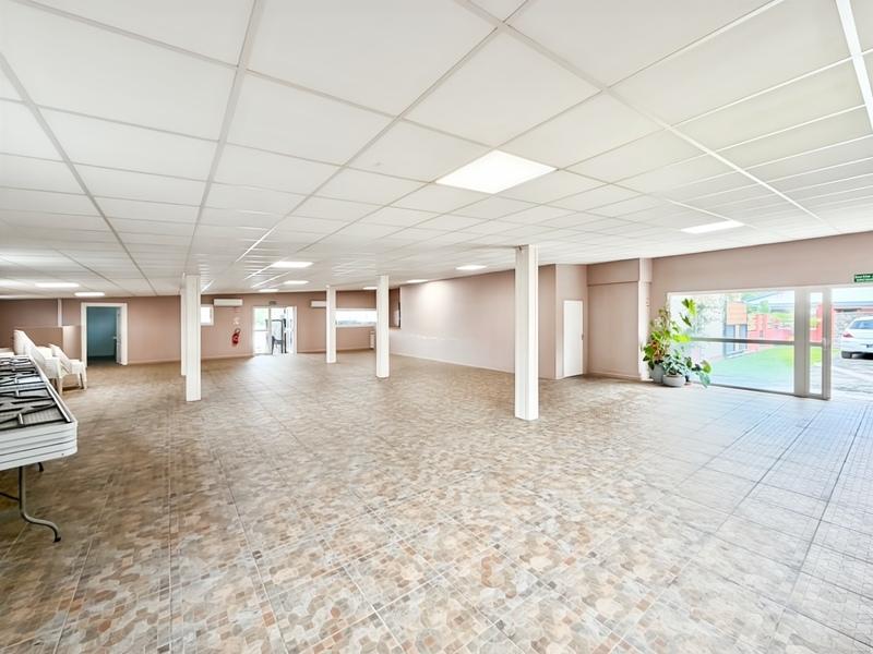 Bureau - 201 m² - 1 pièce