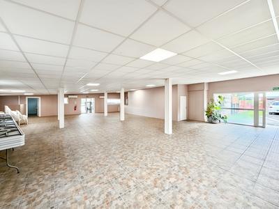 Bureau - 201 m² - 1 pièce