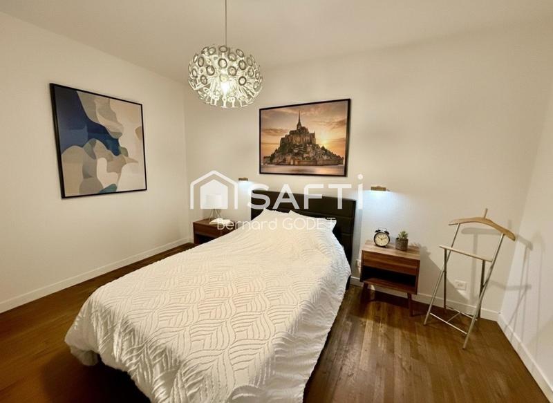 Maison - 219 m² - 8 pièces