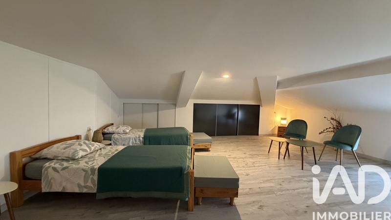 Maison - 300 m² - 9 pièces