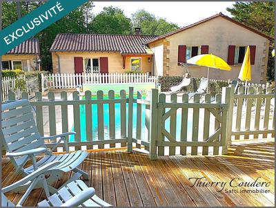 Maison - 208 m² - 8 pièces