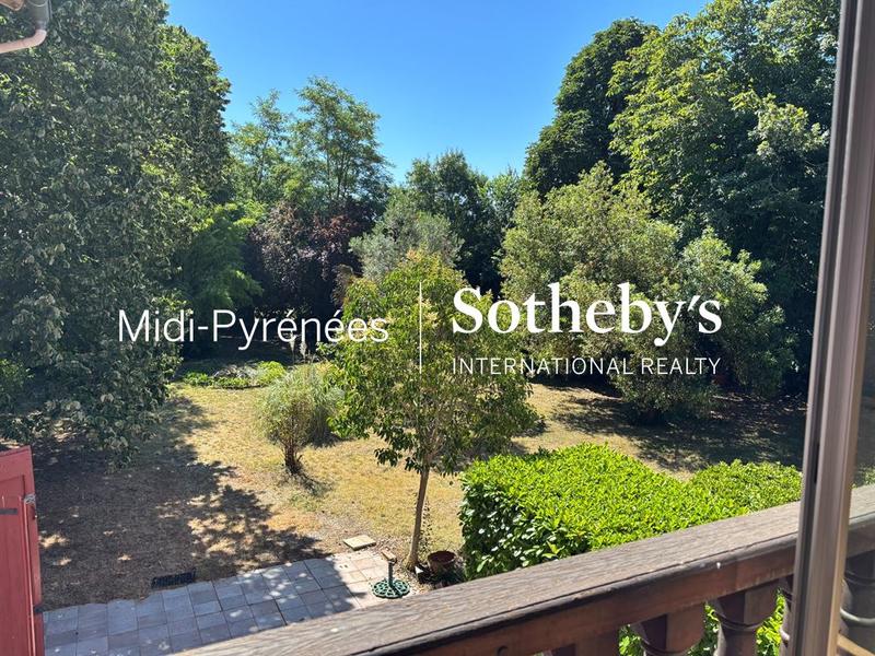 Maison - 299 m² - 8 pièces