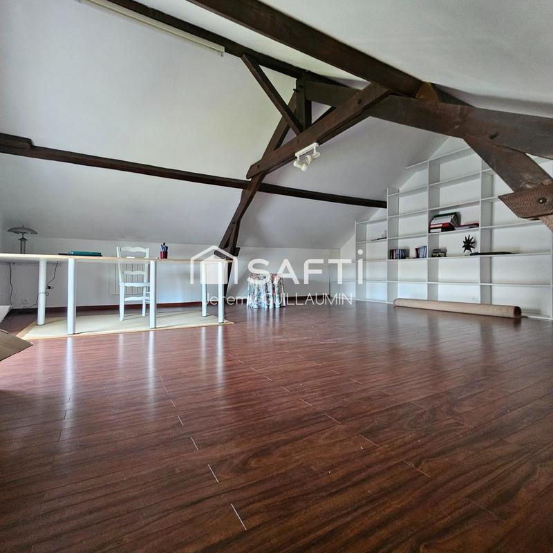 Maison - 311 m² - 11 pièces