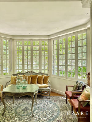 Maison - 211 m² - 9 pièces