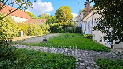 Maison - 246 m² - 8 pièces