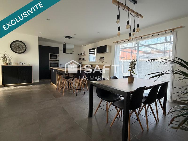 Maison - 90 m² - 5 pièces